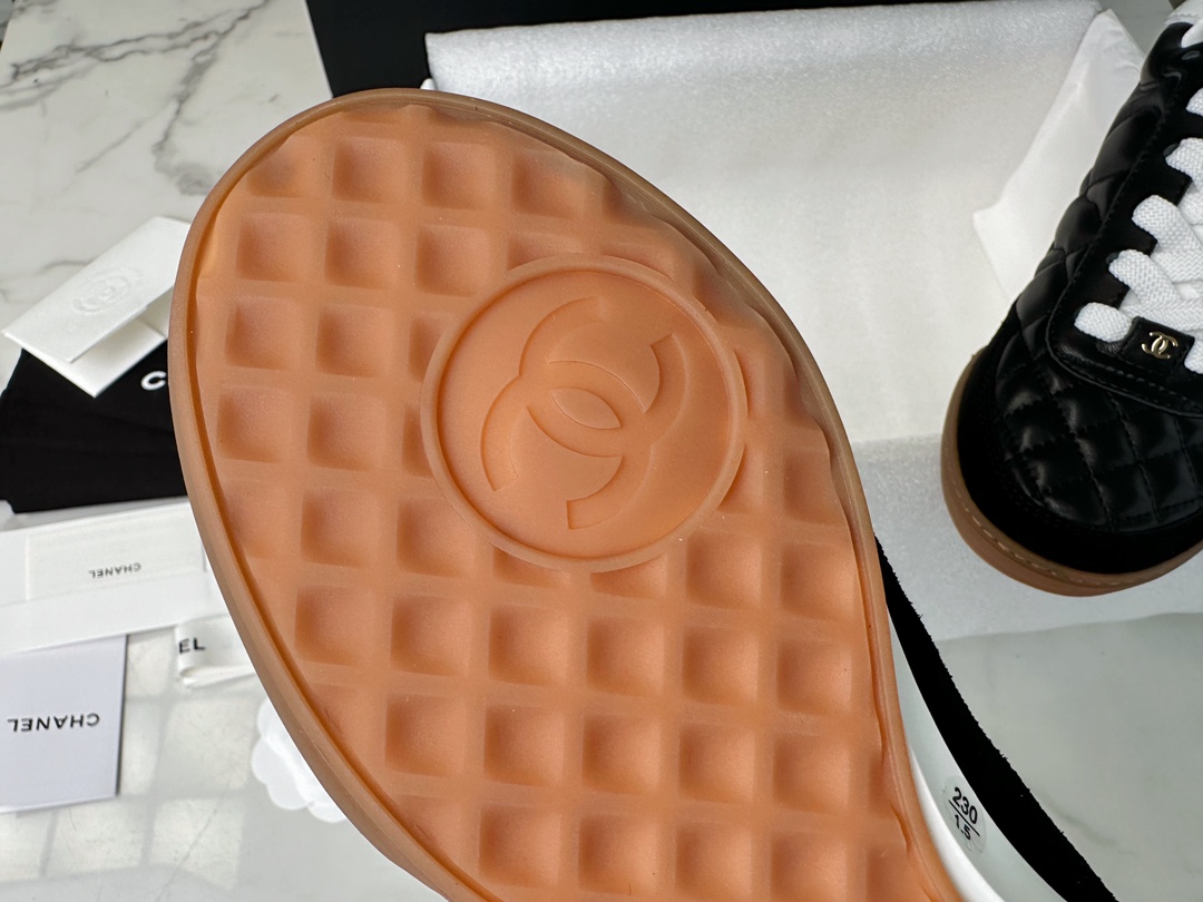 Chanel Black DeXun Sports Shoes: Black Imported Cowhide Patchwork with Suede + TPU Combination Outsole