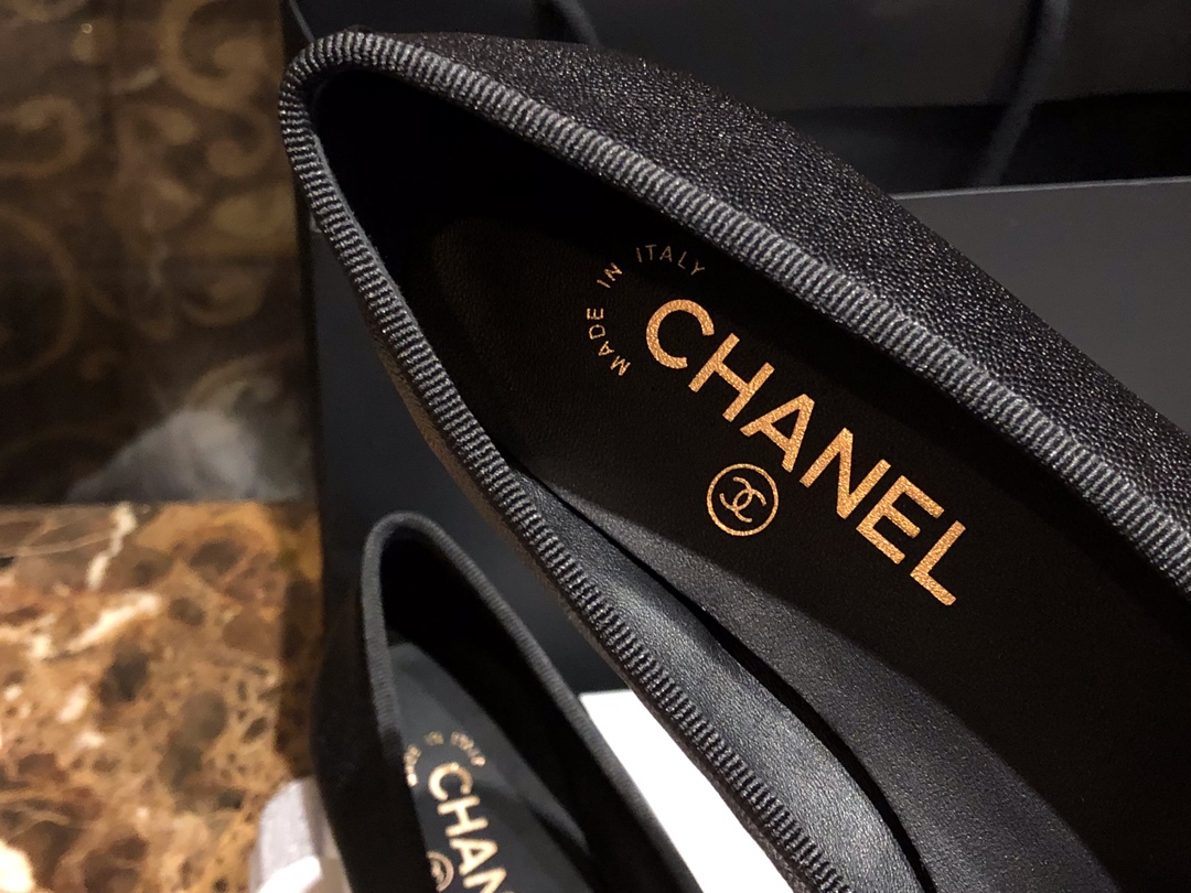 Chanel Water-Washed Tire Tread Superfine Grain Leather