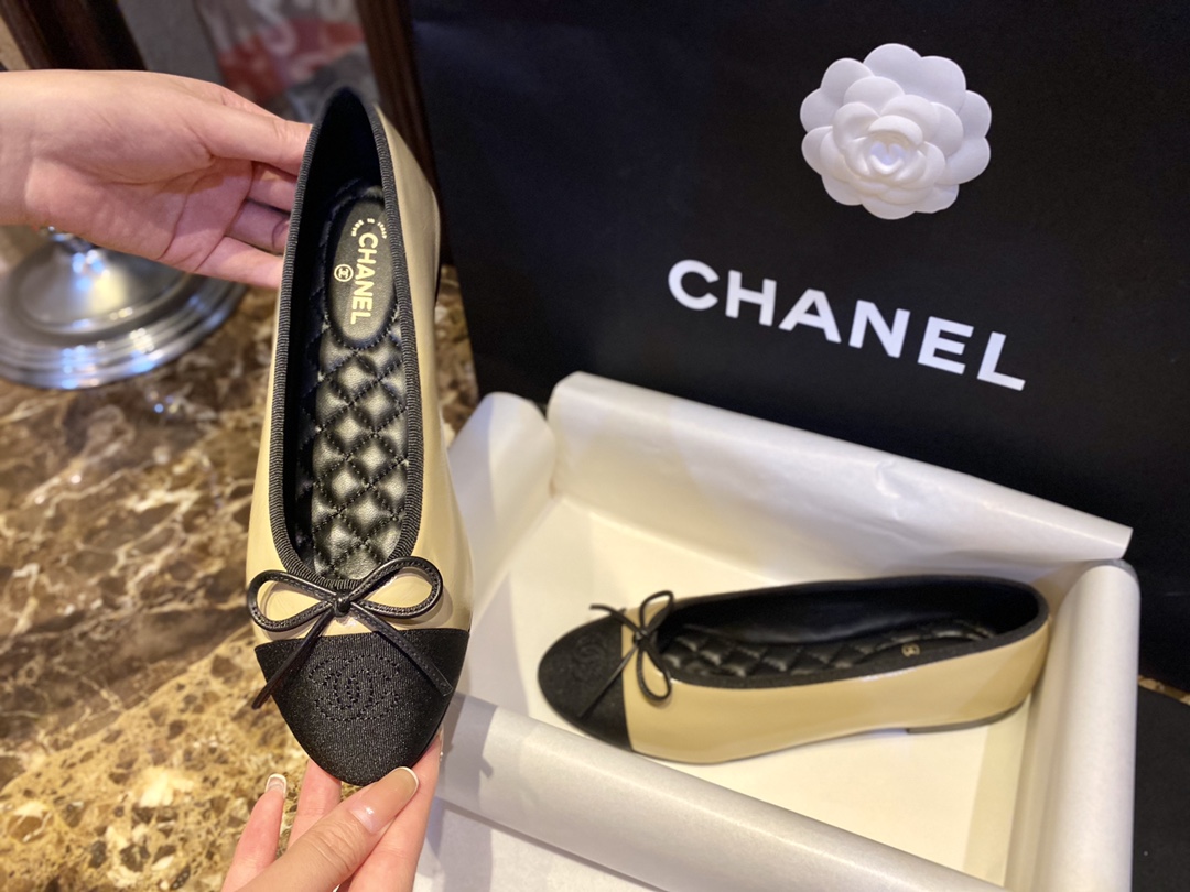 Chanel Diamond-Padded Apricot Ballet Flats