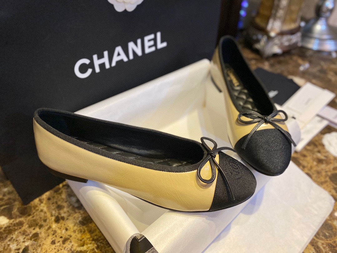 Chanel Diamond-Padded Apricot Ballet Flats