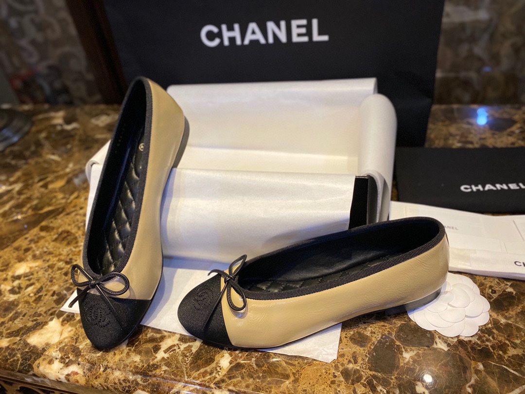 Chanel Diamond-Padded Apricot Ballet Flats