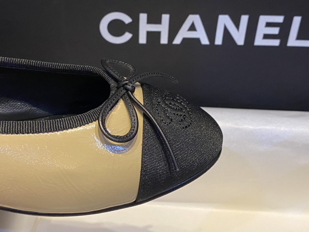 Chanel Diamond-Padded Apricot Ballet Flats