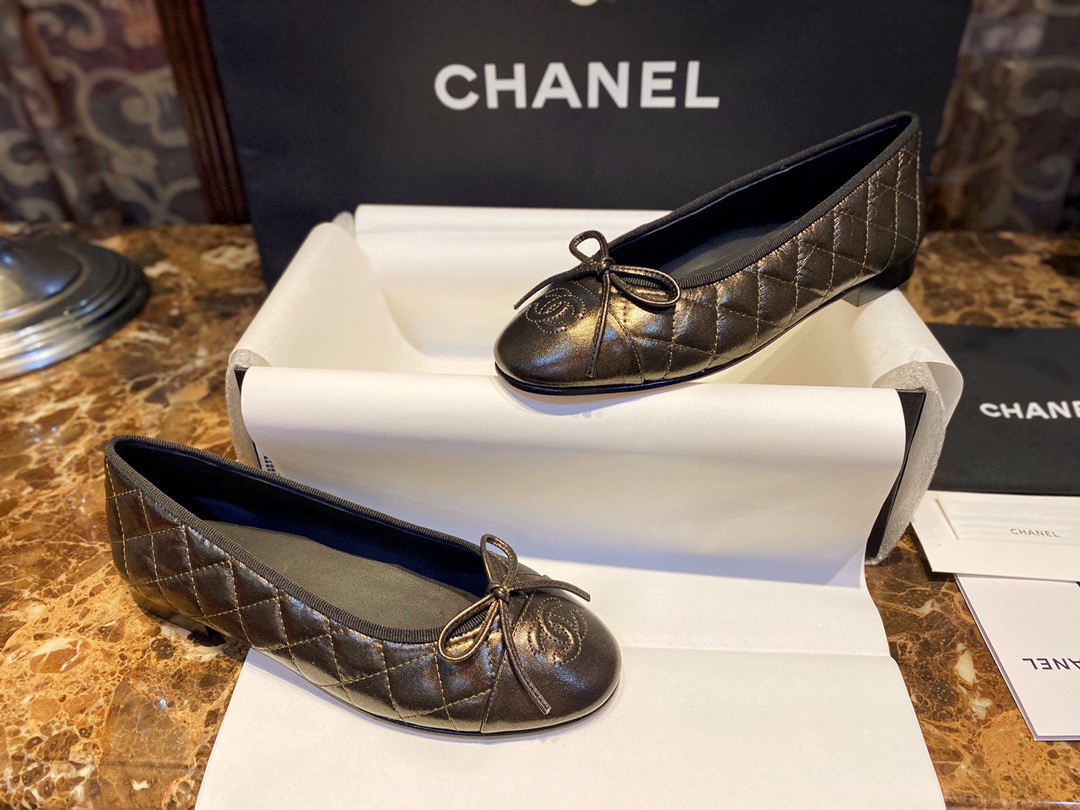 Chanel Original Gold Sponge-Cushioned Cowhide Ballet Flats