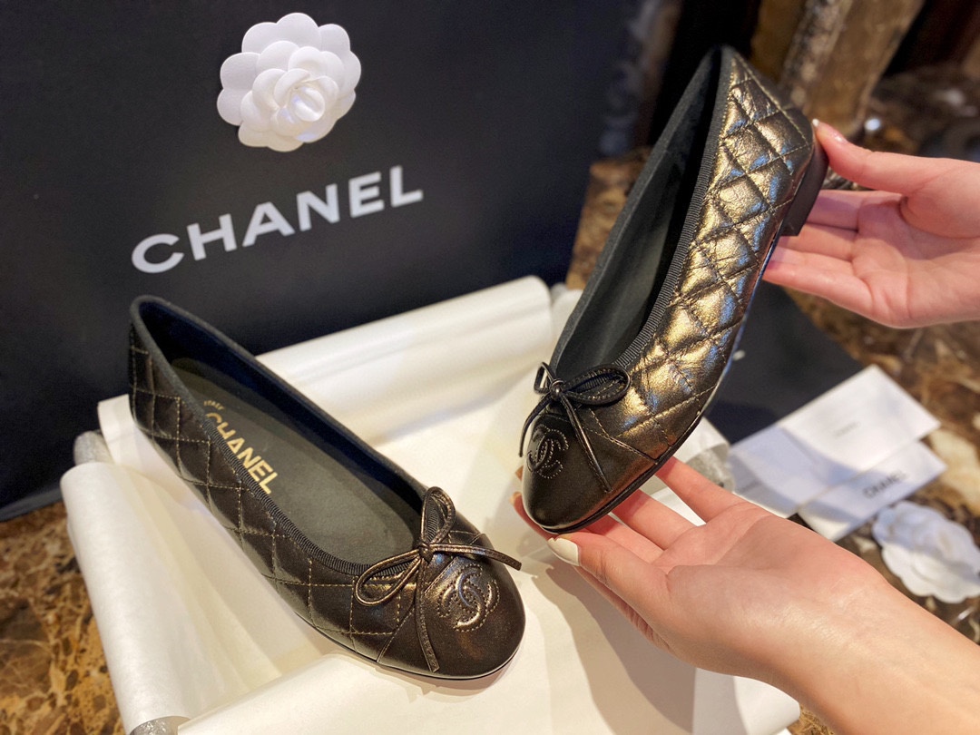 Chanel Original Gold Sponge-Cushioned Cowhide Ballet Flats