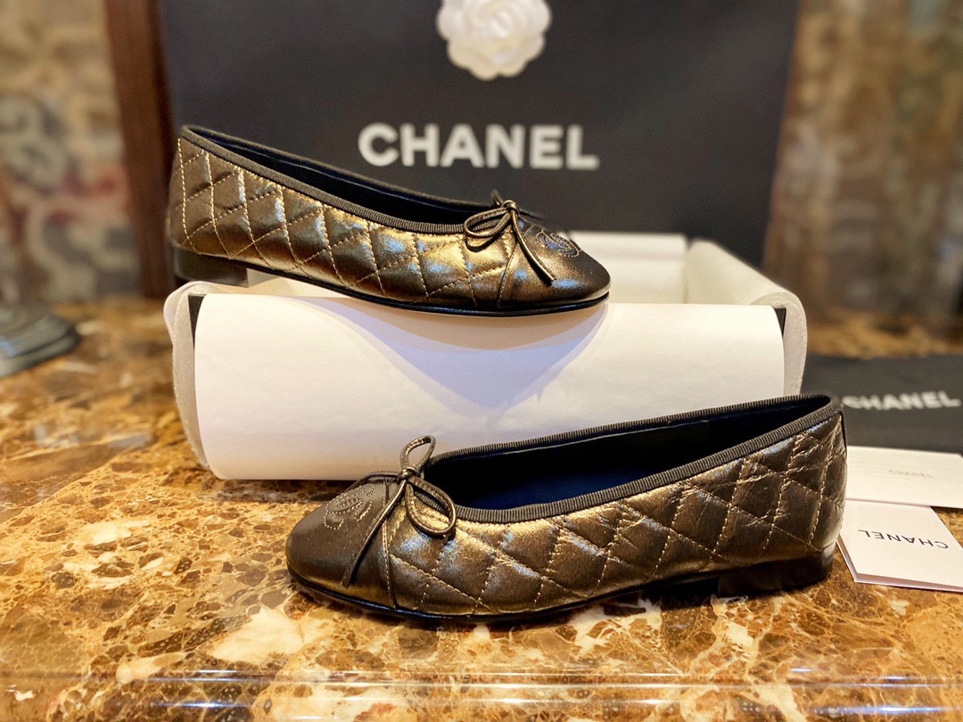 Chanel Original Gold Sponge-Cushioned Cowhide Ballet Flats