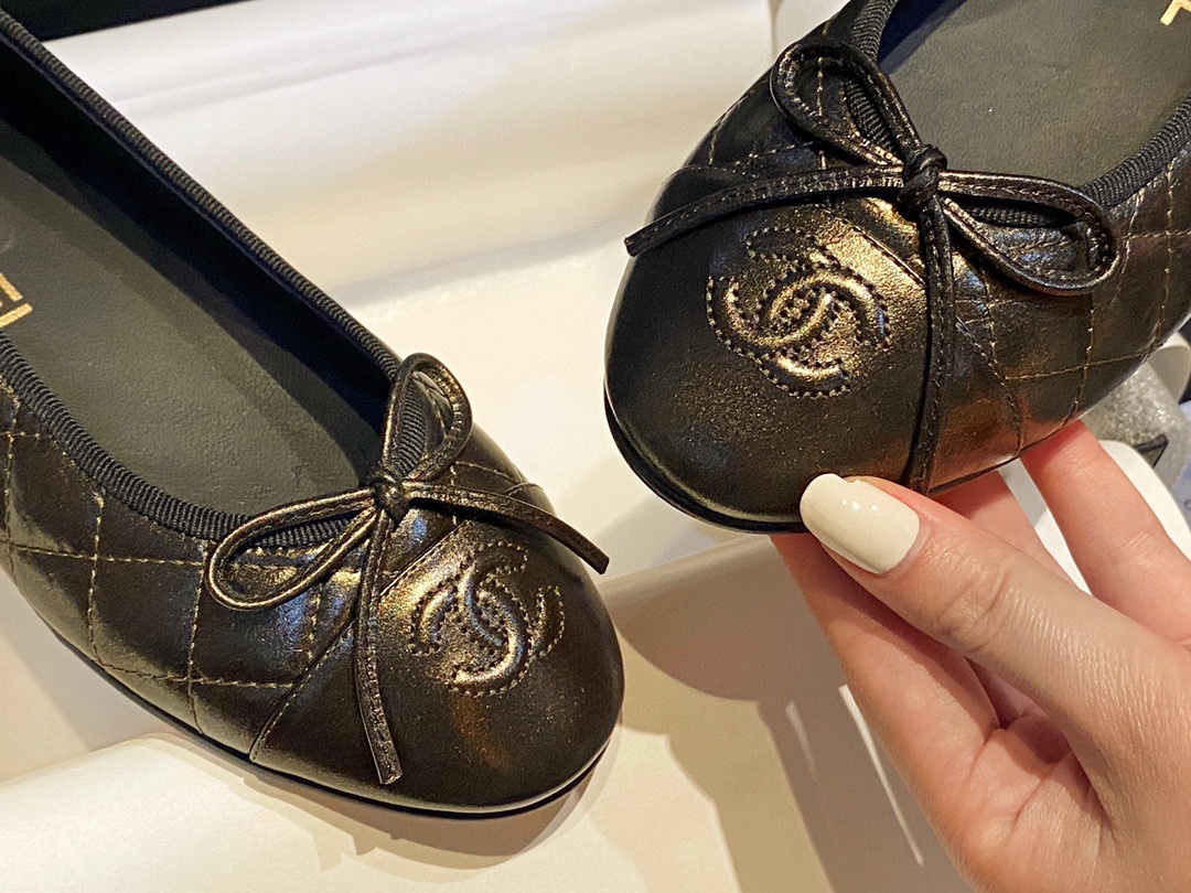 Chanel Original Gold Sponge-Cushioned Cowhide Ballet Flats