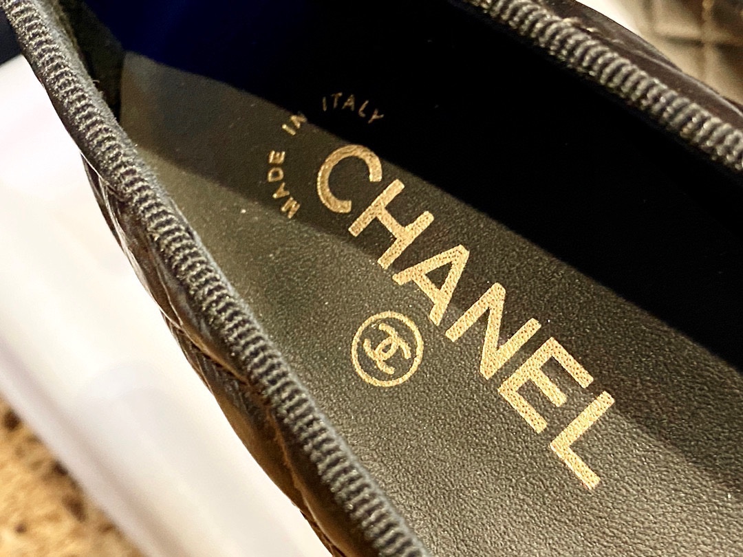 Chanel Original Gold Sponge-Cushioned Cowhide Ballet Flats