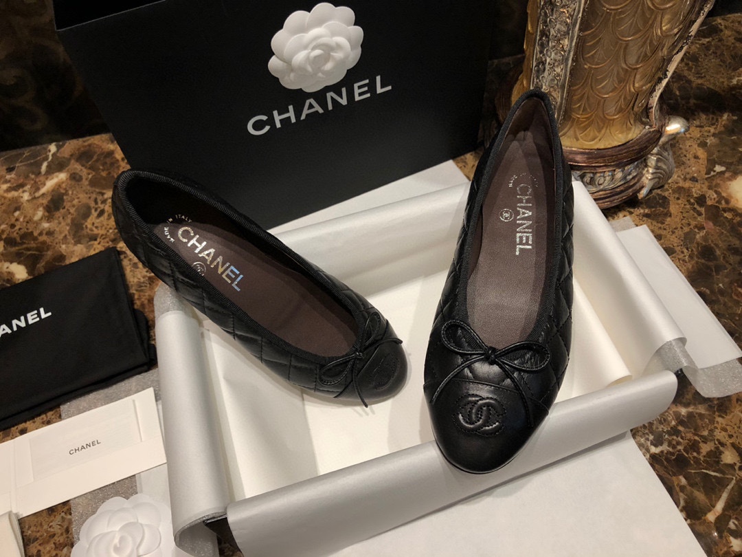 Chanel Italian Original Sponge-Cushioned Cowhide Ballet Flats