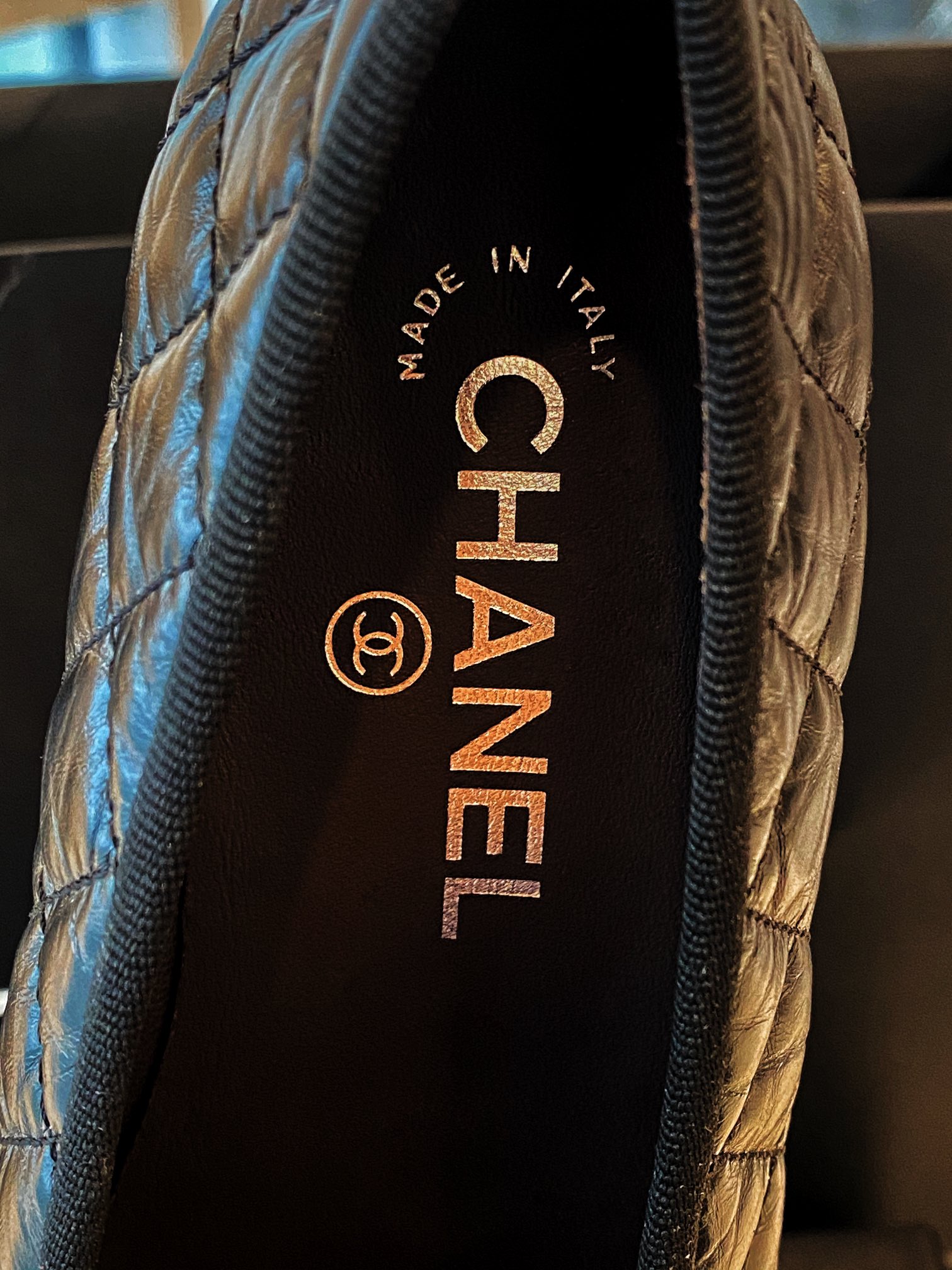 Chanel Italian Original Sponge-Cushioned Cowhide Ballet Flats