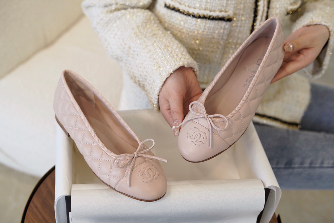 Chanel Pink Diamond-Pattern Petite Sheepskin Ballet Flats