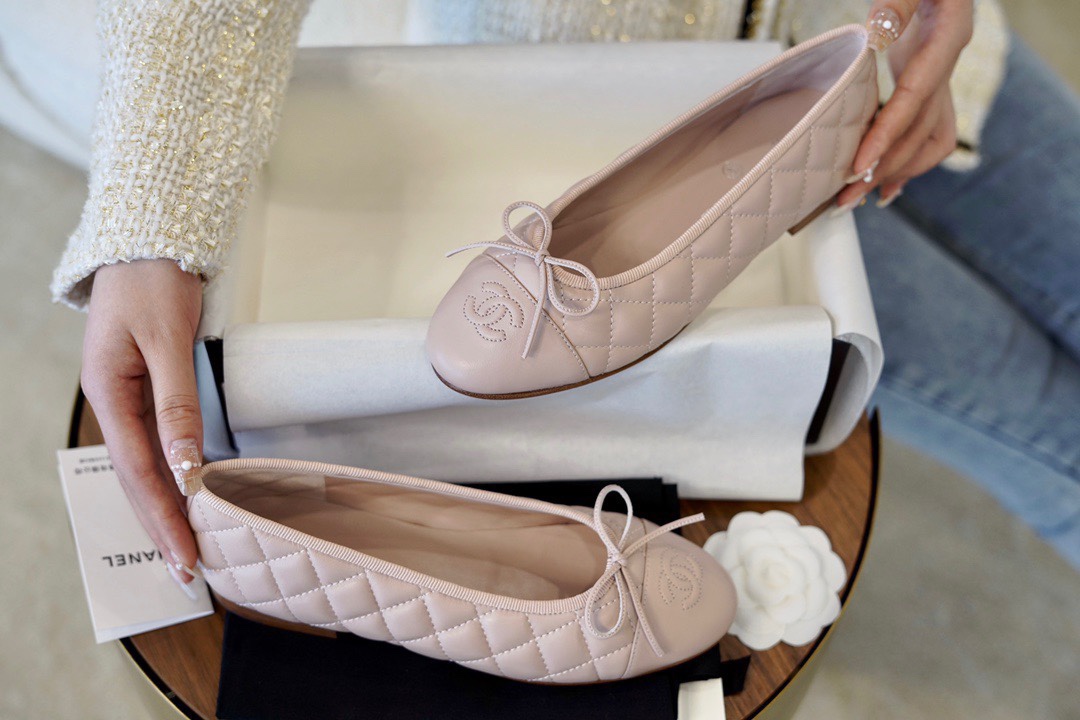 Chanel Pink Diamond-Pattern Petite Sheepskin Ballet Flats