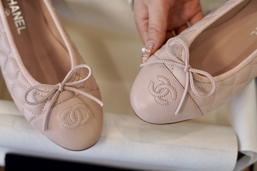 Chanel Pink Diamond-Pattern Petite Sheepskin Ballet Flats