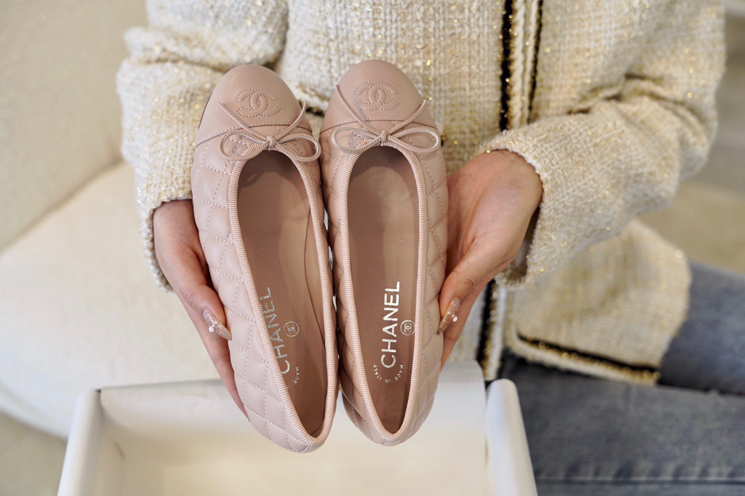 Chanel Pink Diamond-Pattern Petite Sheepskin Ballet Flats