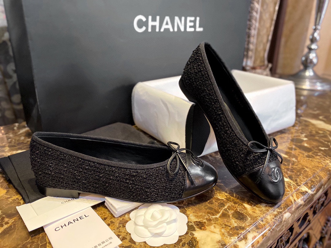 Chanel Black Woolen Patchwork Sheepskin Ballet Flats