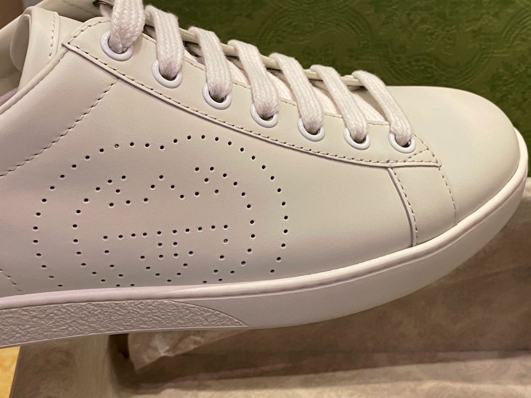 Ace Double G Perforated Grey Tail White Sneakers