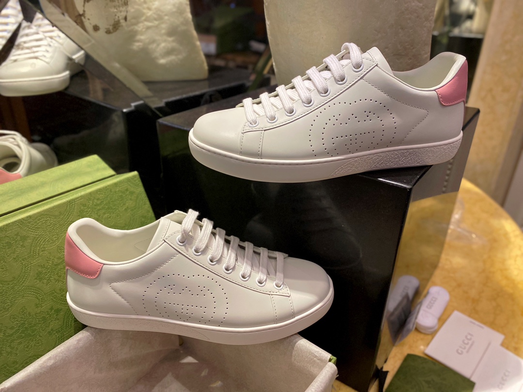 Ace Double G Perforated Pink Tail White Sneakers 