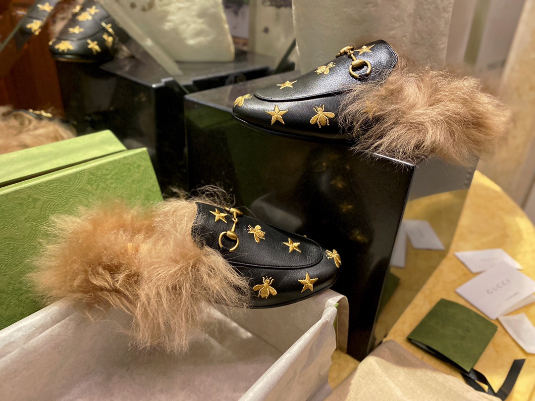 Classic Horsebit Star Bee Fur Loafers