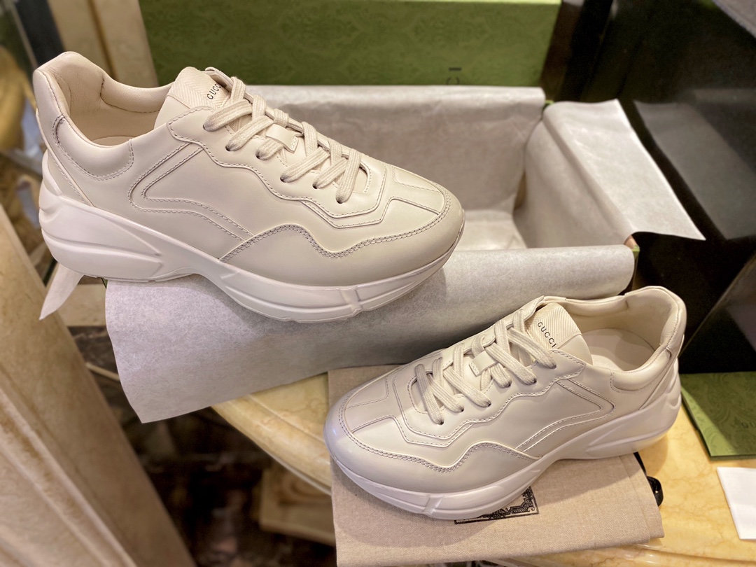 Dad Shoes in Simple Glossy Finish