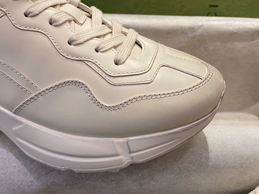 Dad Shoes in Simple Glossy Finish