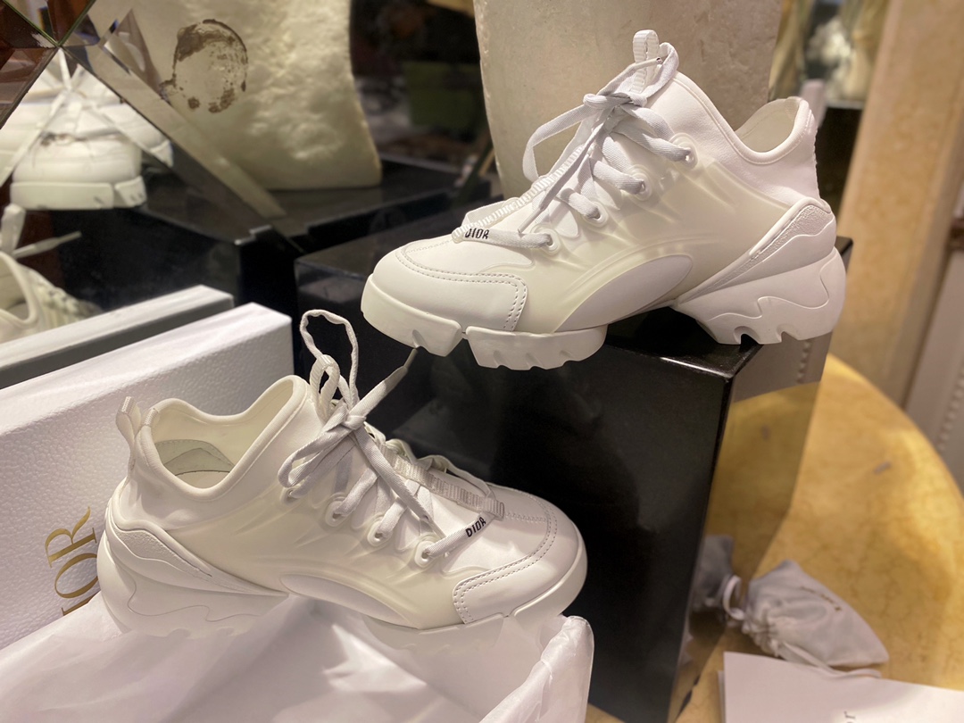 D-Connect Dad Sneakers