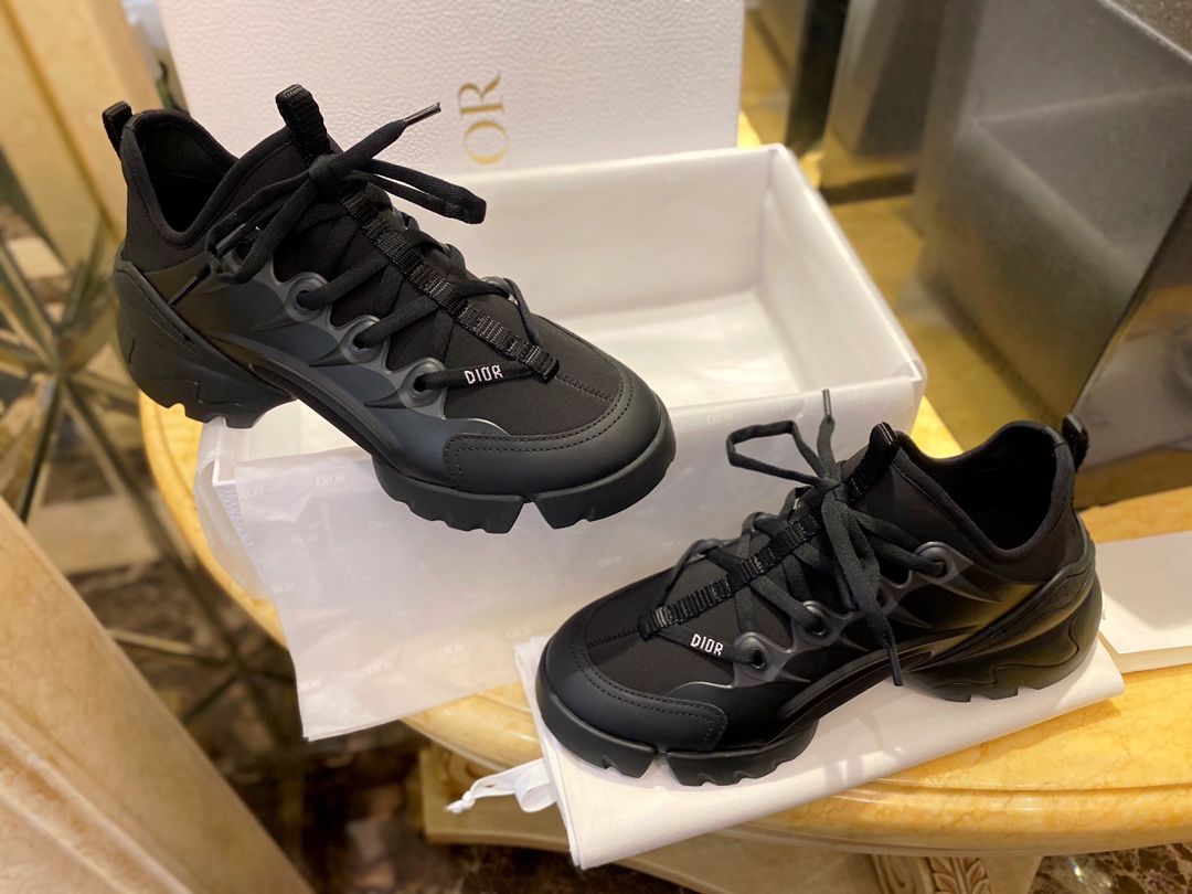 D-Connect Dad Sneakers