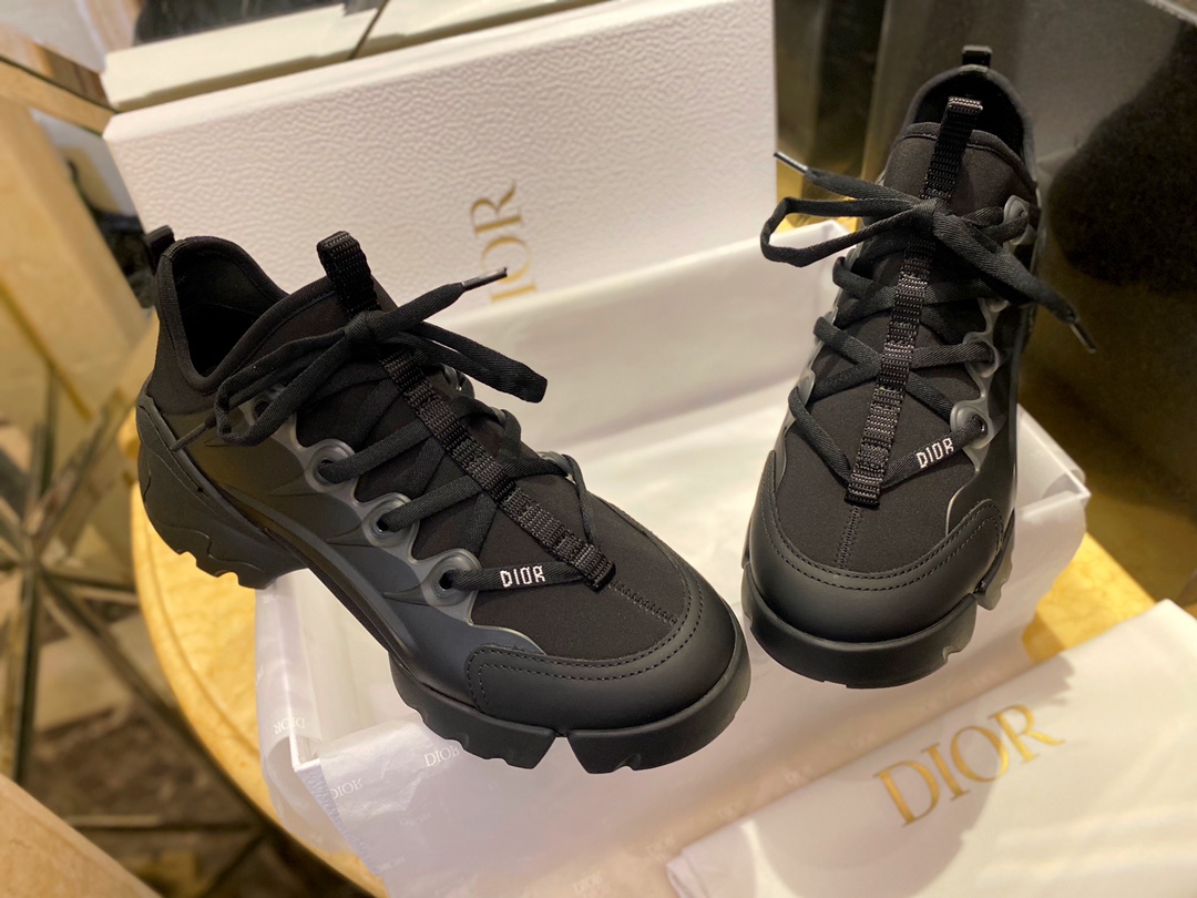 D-Connect Dad Sneakers