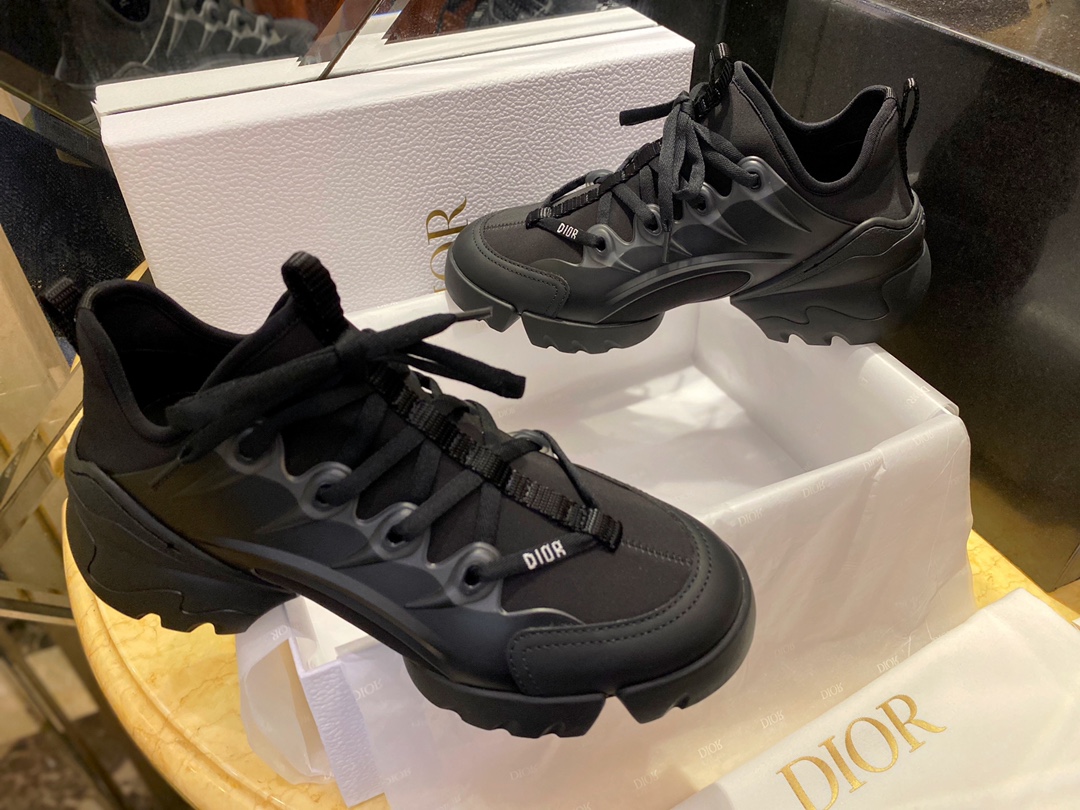 D-Connect Dad Sneakers