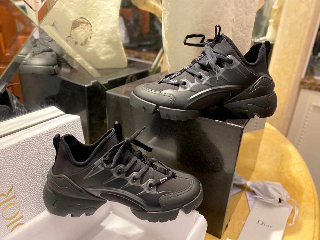 D-Connect Dad Sneakers