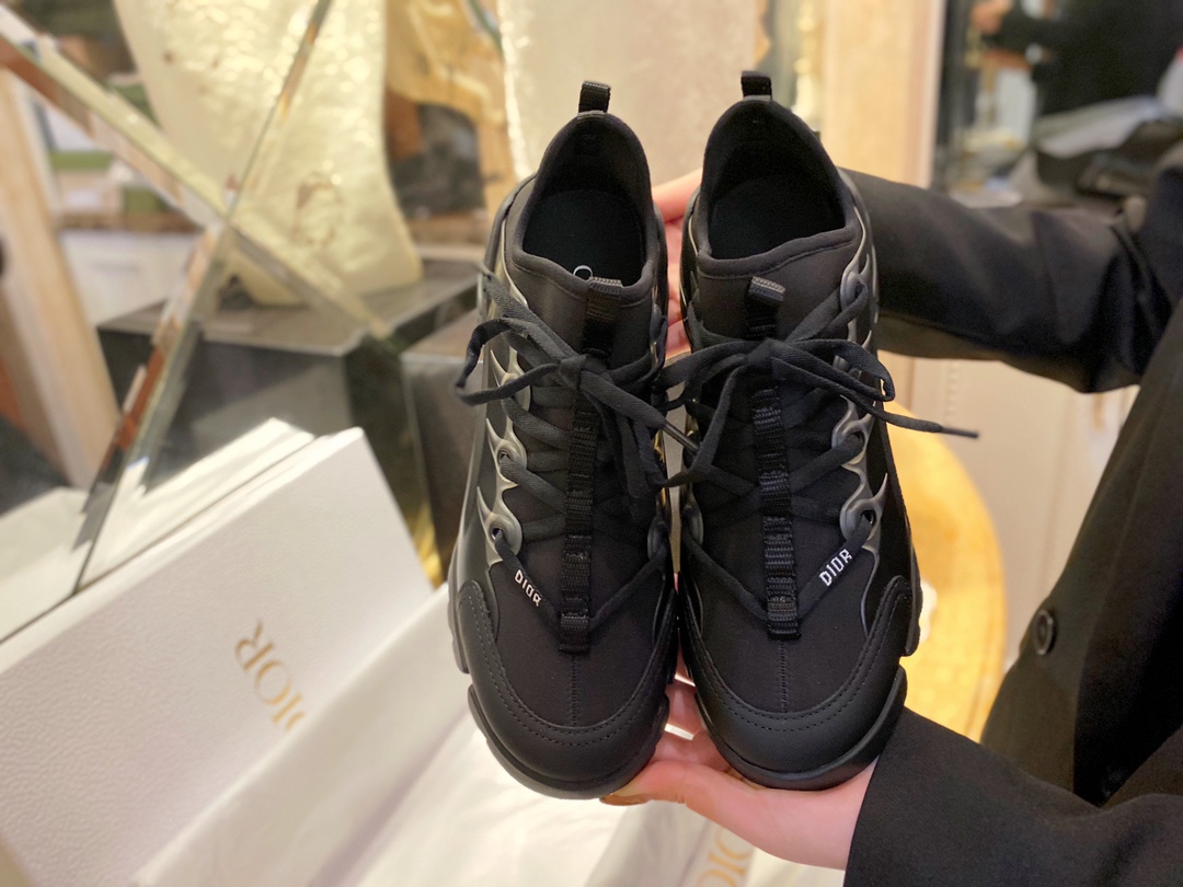 D-Connect Dad Sneakers