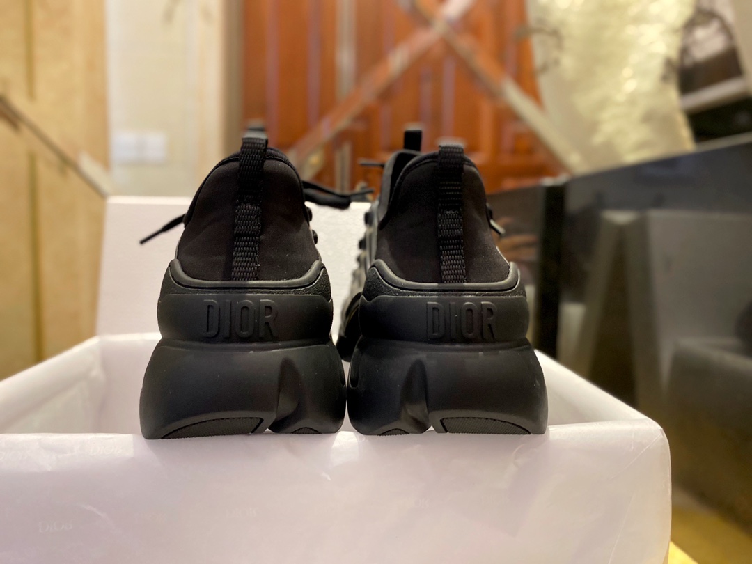 D-Connect Dad Sneakers