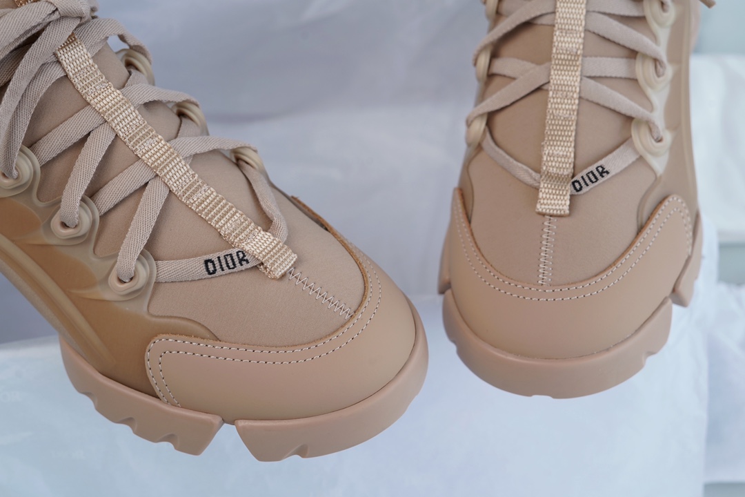 D-Connect Dad Sneakers