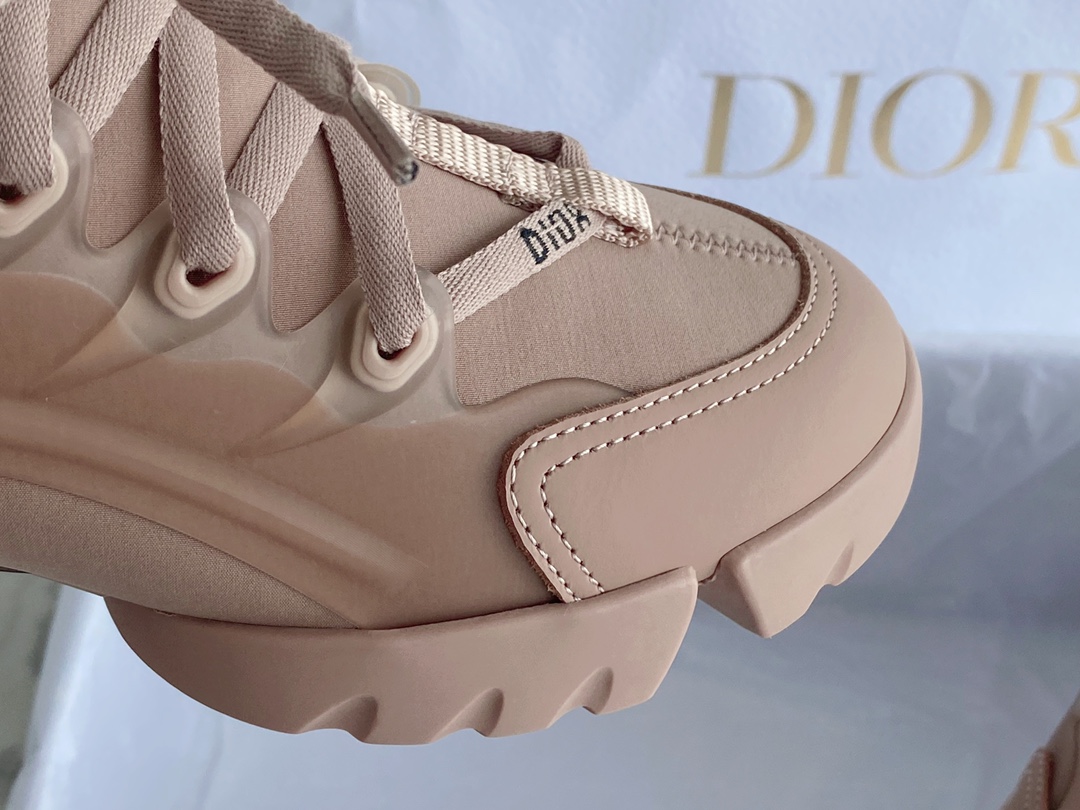 D-Connect Dad Sneakers