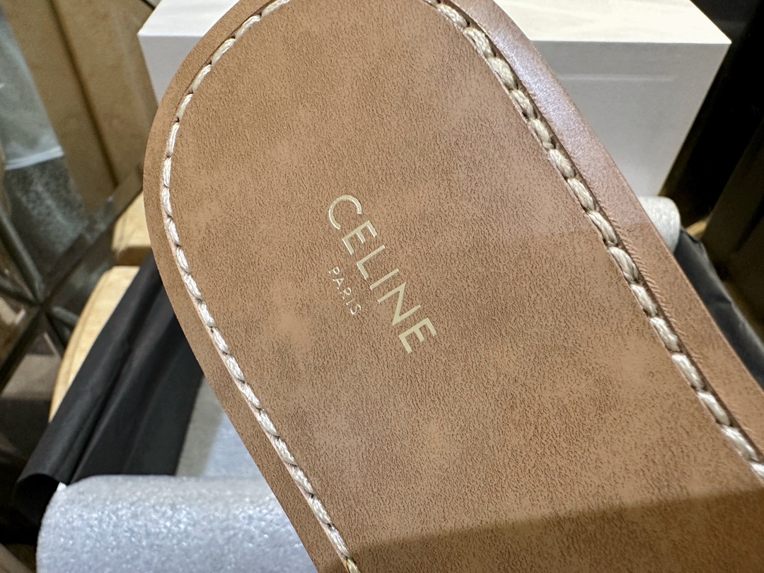 CELINE TRIOMPHE MULE IN CALFSKIN