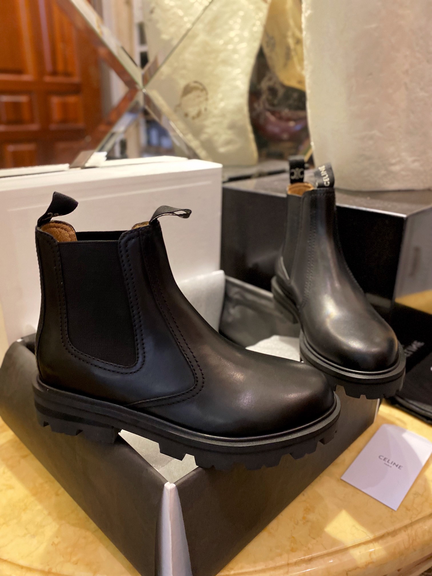 MARGARET CHELSEA BOOT IN CALFSKIN