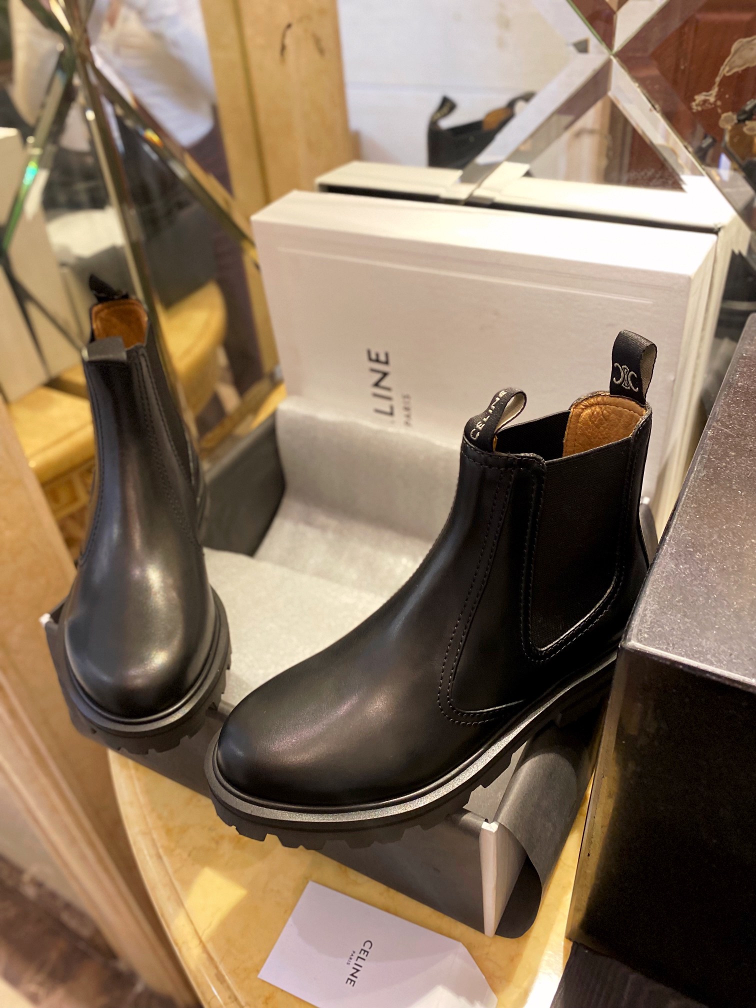 MARGARET CHELSEA BOOT IN CALFSKIN