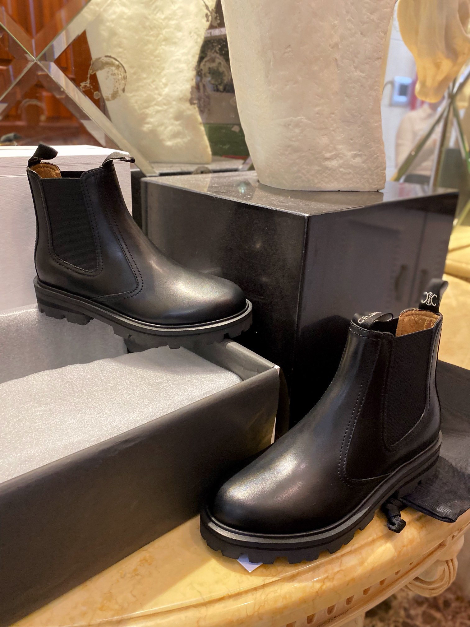 MARGARET CHELSEA BOOT IN CALFSKIN