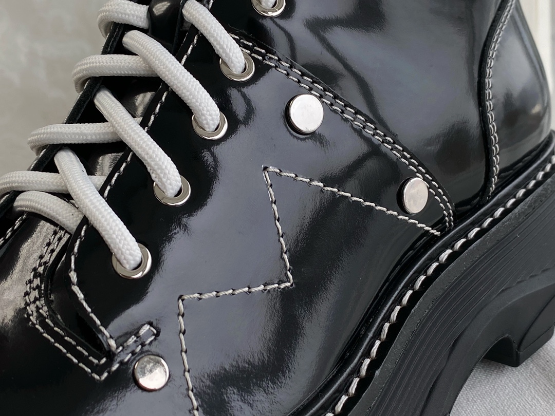 McQueen Original Factory Open-sided Pearl Martin Boots