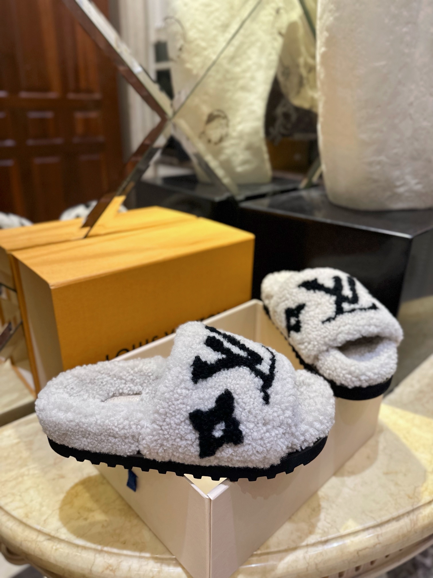 LV23 Thick Sole Sheepskin Slippers