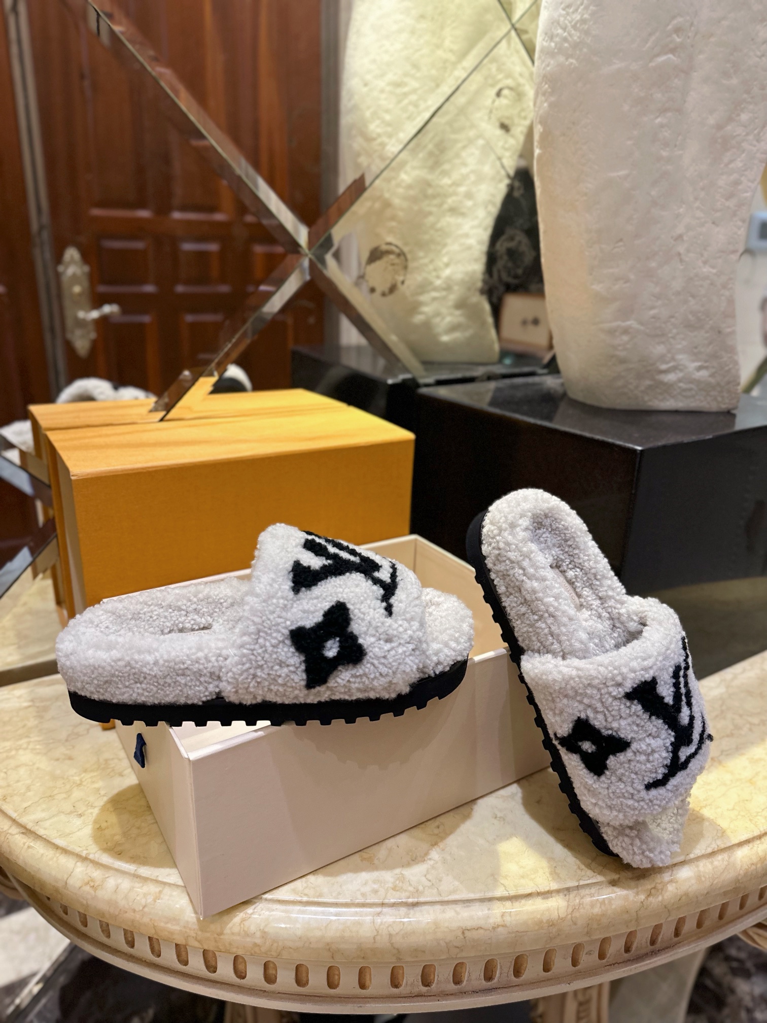 LV23 Thick Sole Sheepskin Slippers