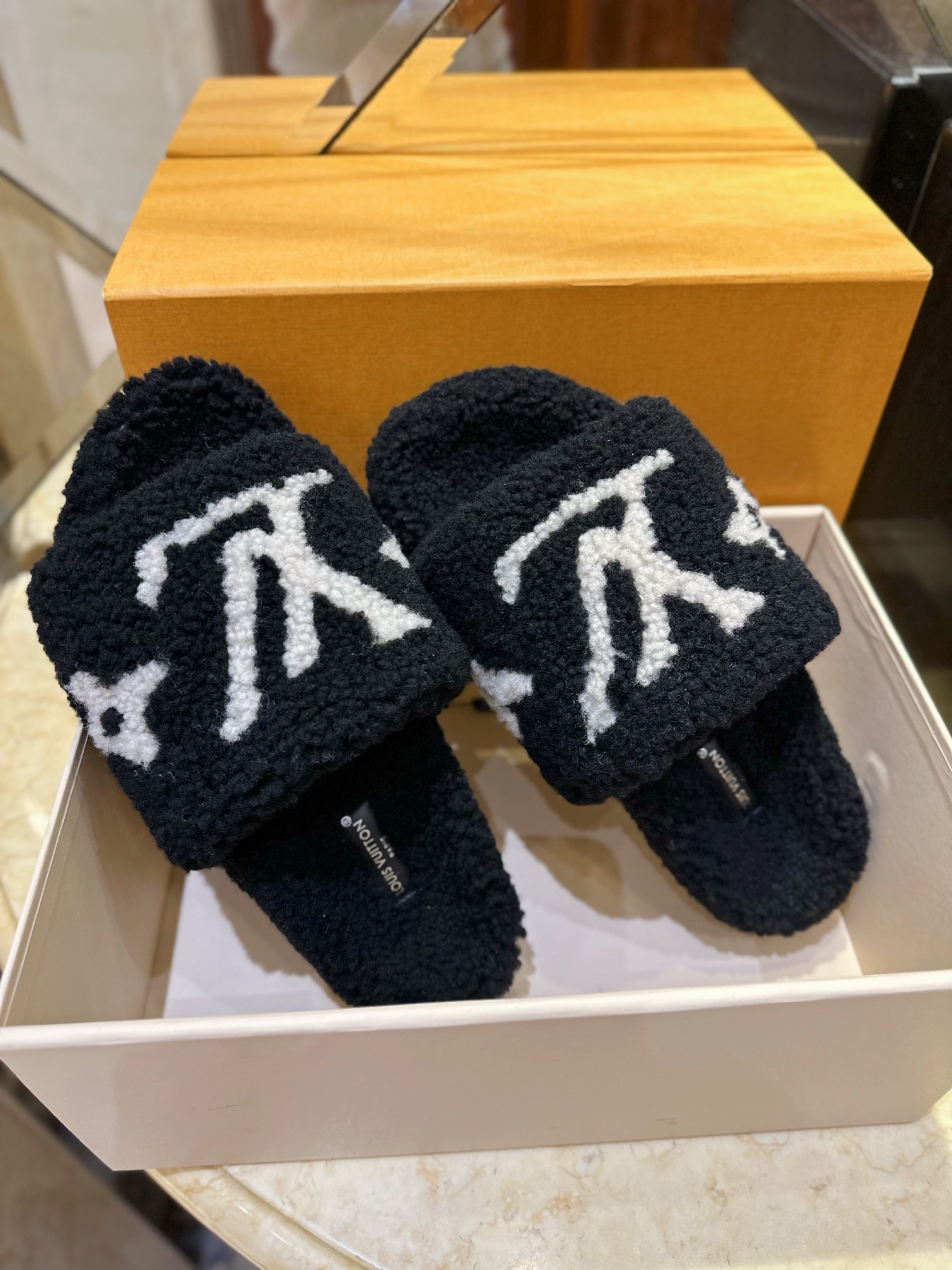 LV23 Thick Sole Sheepskin Slippers