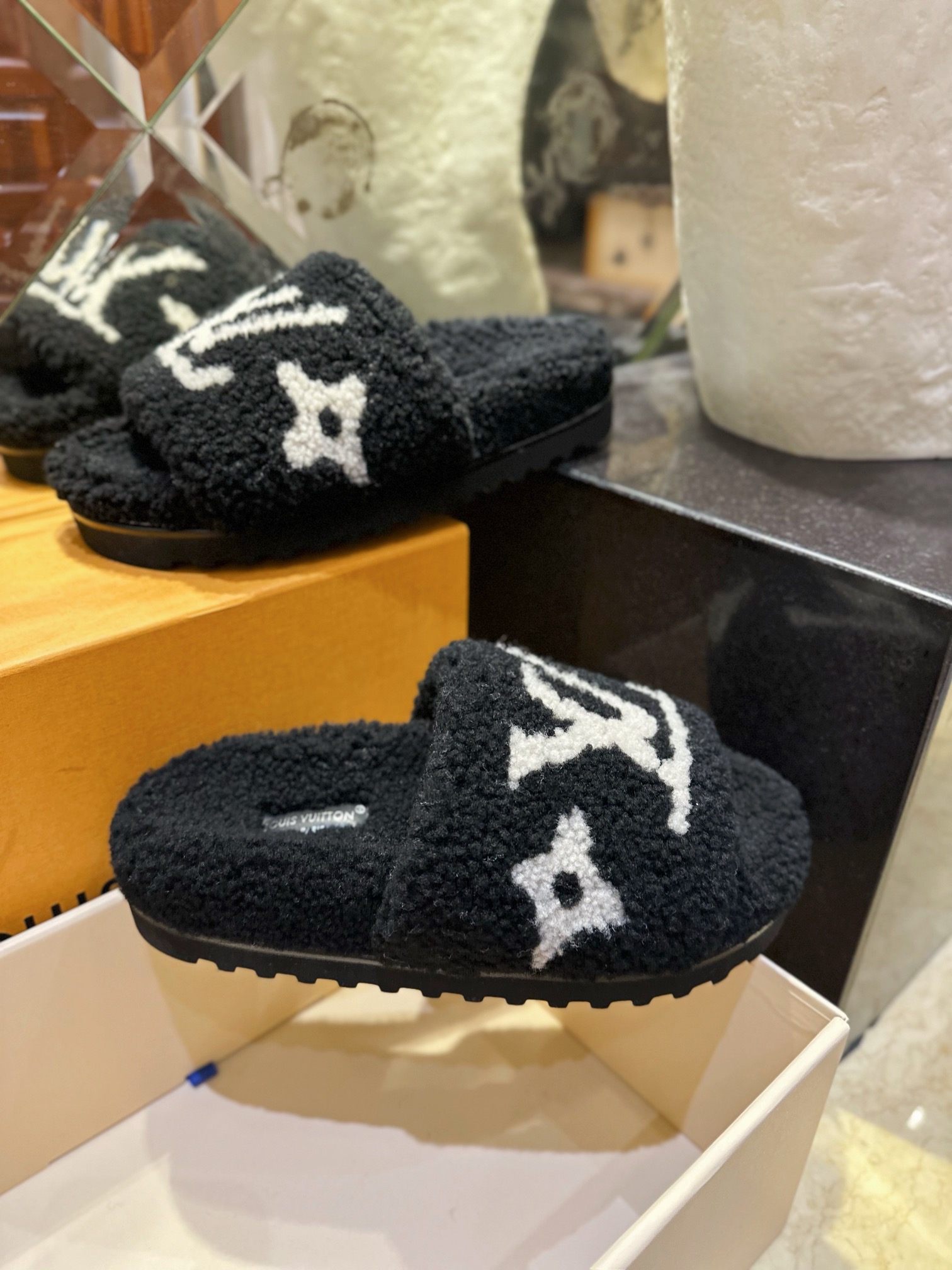 LV23 Thick Sole Sheepskin Slippers