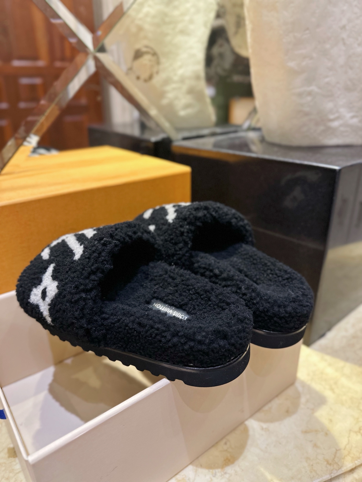 LV23 Thick Sole Sheepskin Slippers