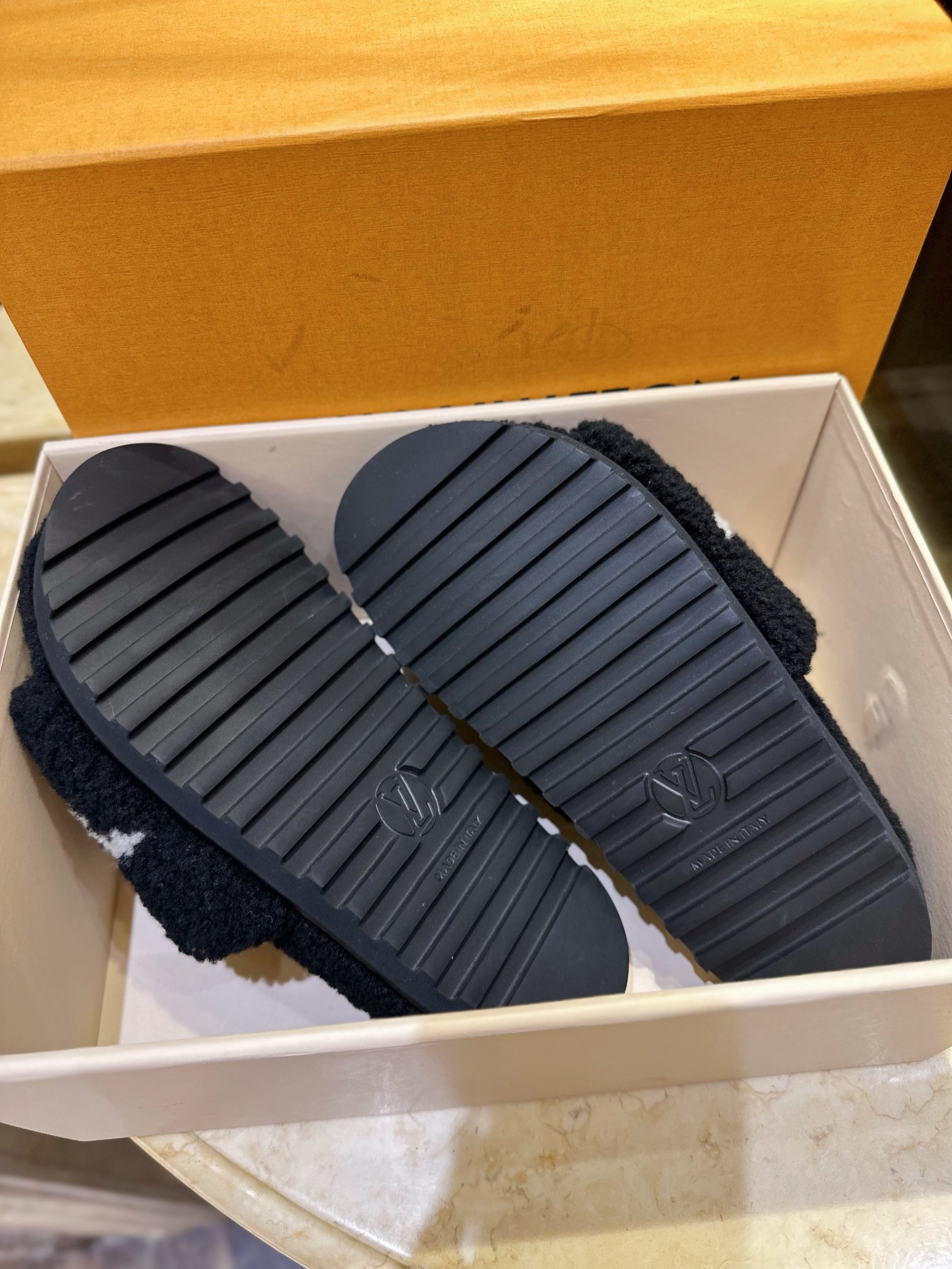 LV23 Thick Sole Sheepskin Slippers