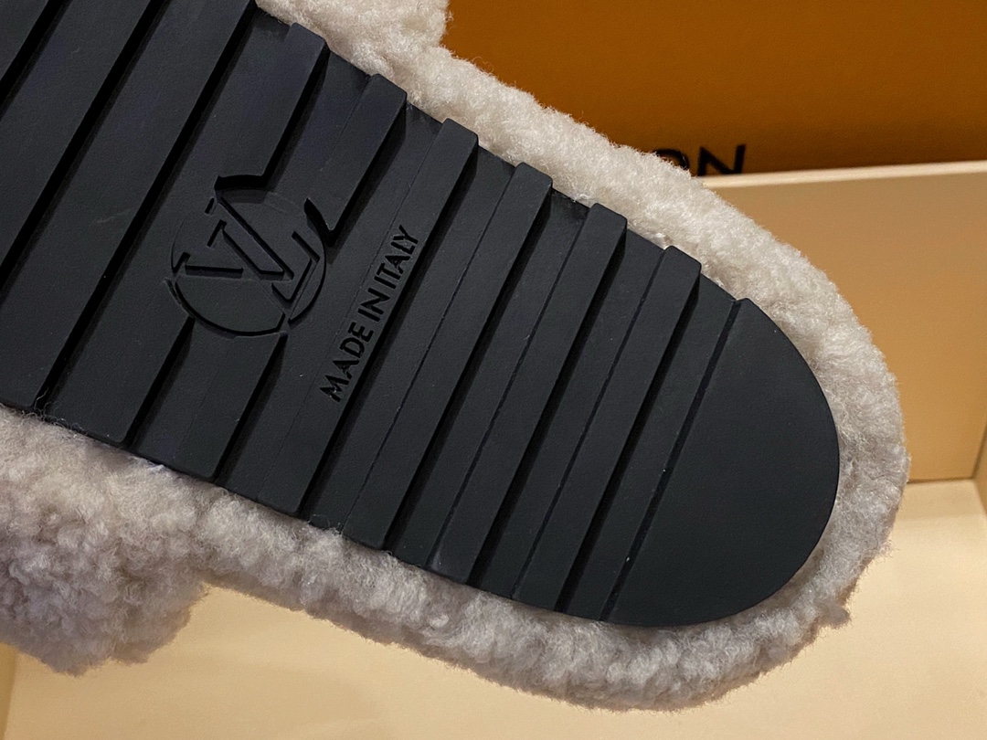 LV Sheepskin Slippers