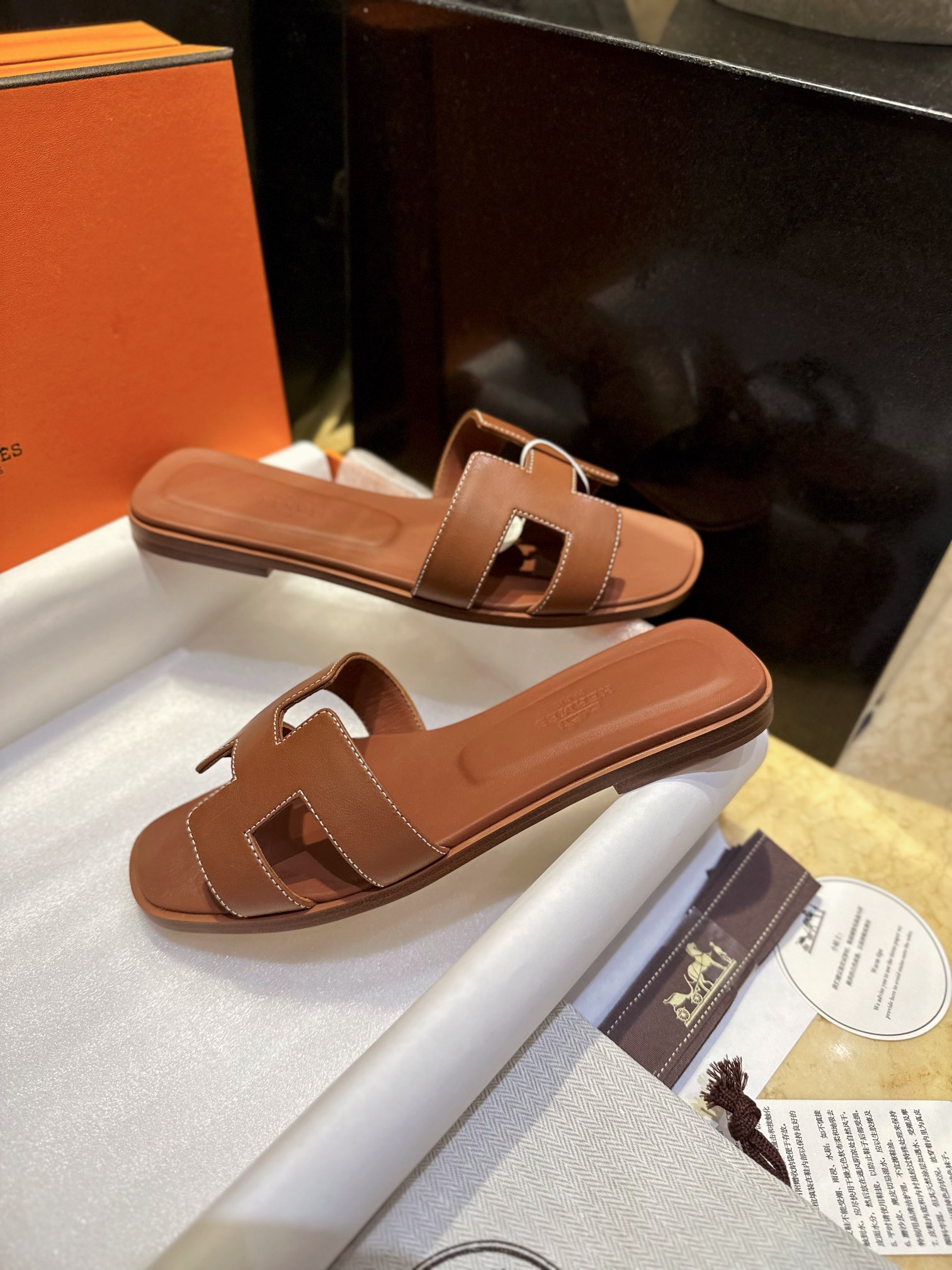 Hermes Classic Slides