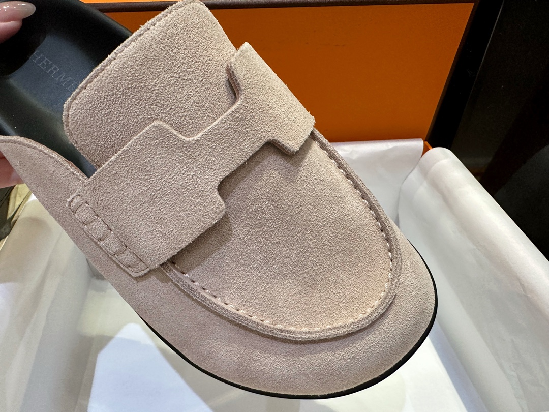 Hermes Boken Slippers