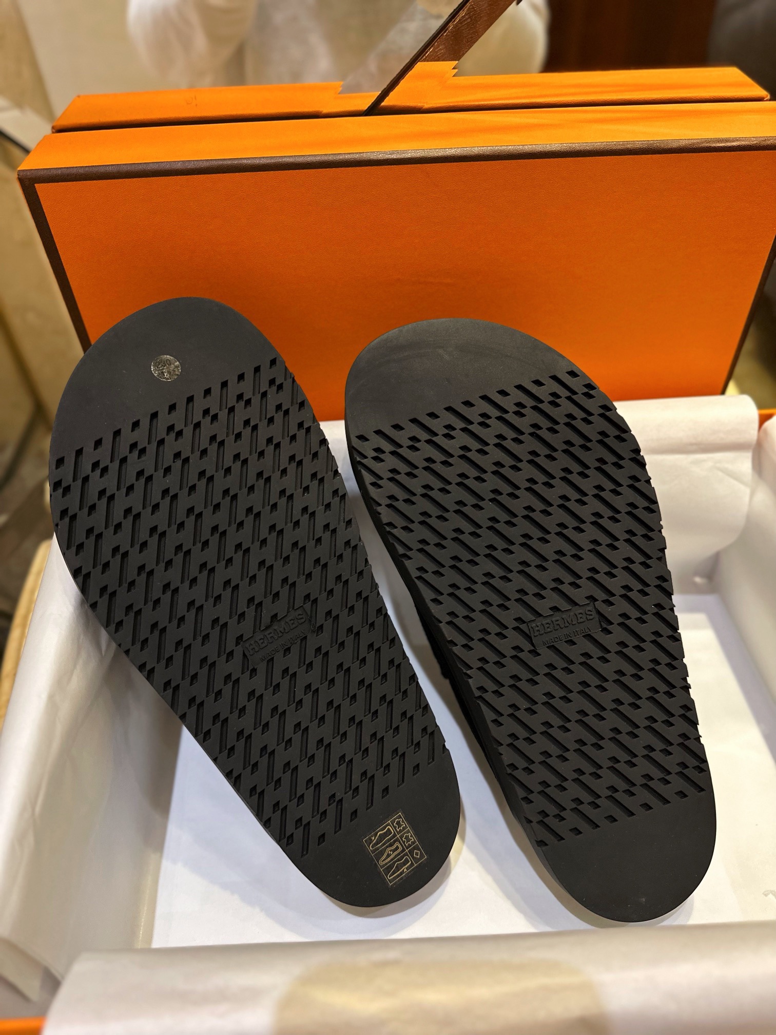 Hermes Boken Slippers