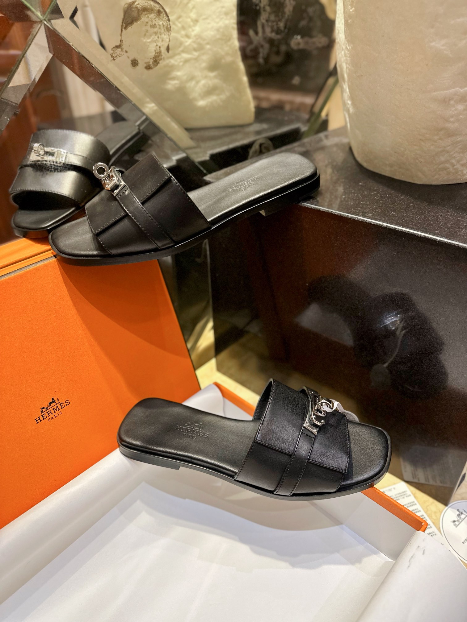 Hermes Kelly Flat Slippers