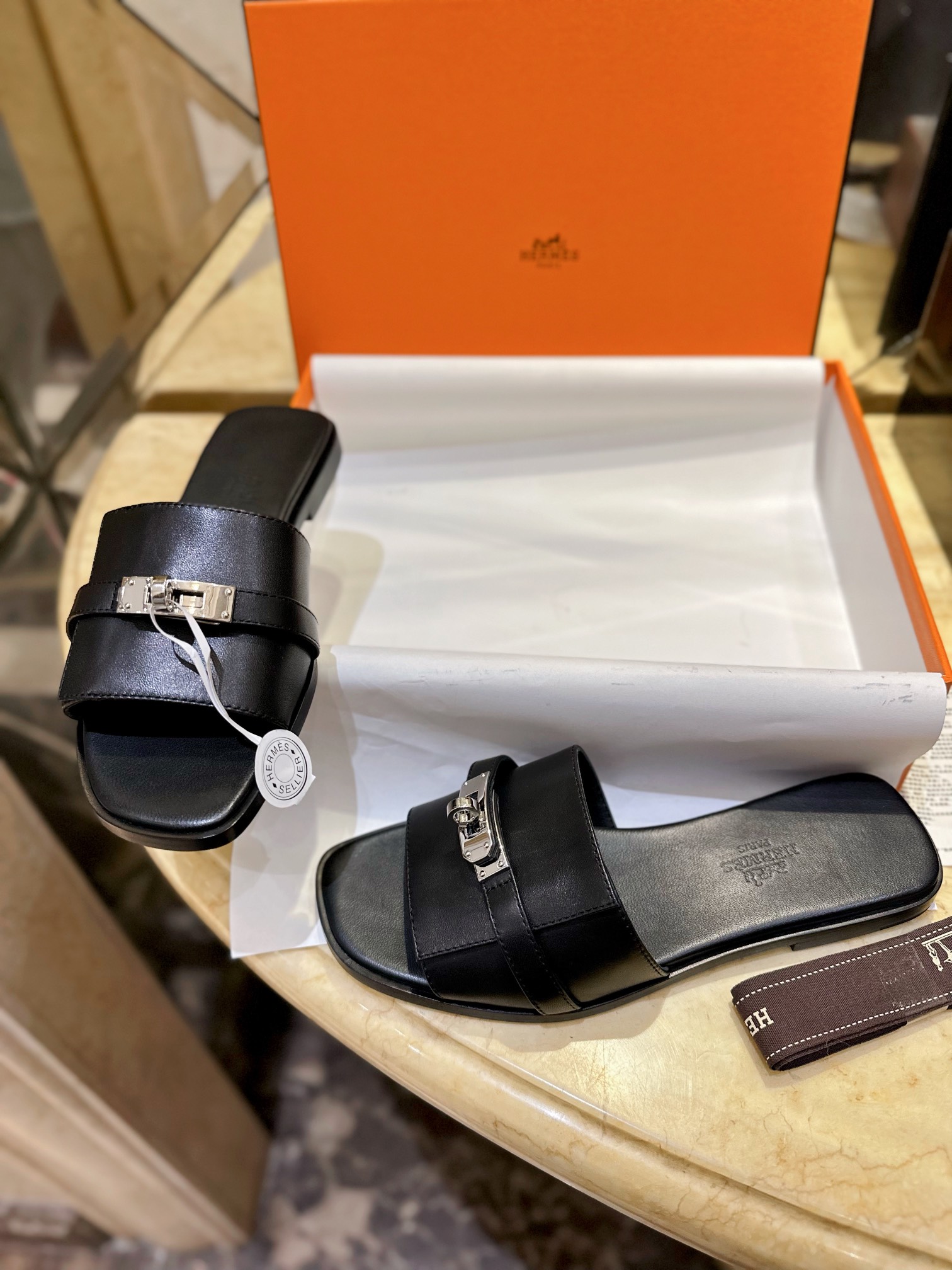 Hermes Kelly Flat Slippers