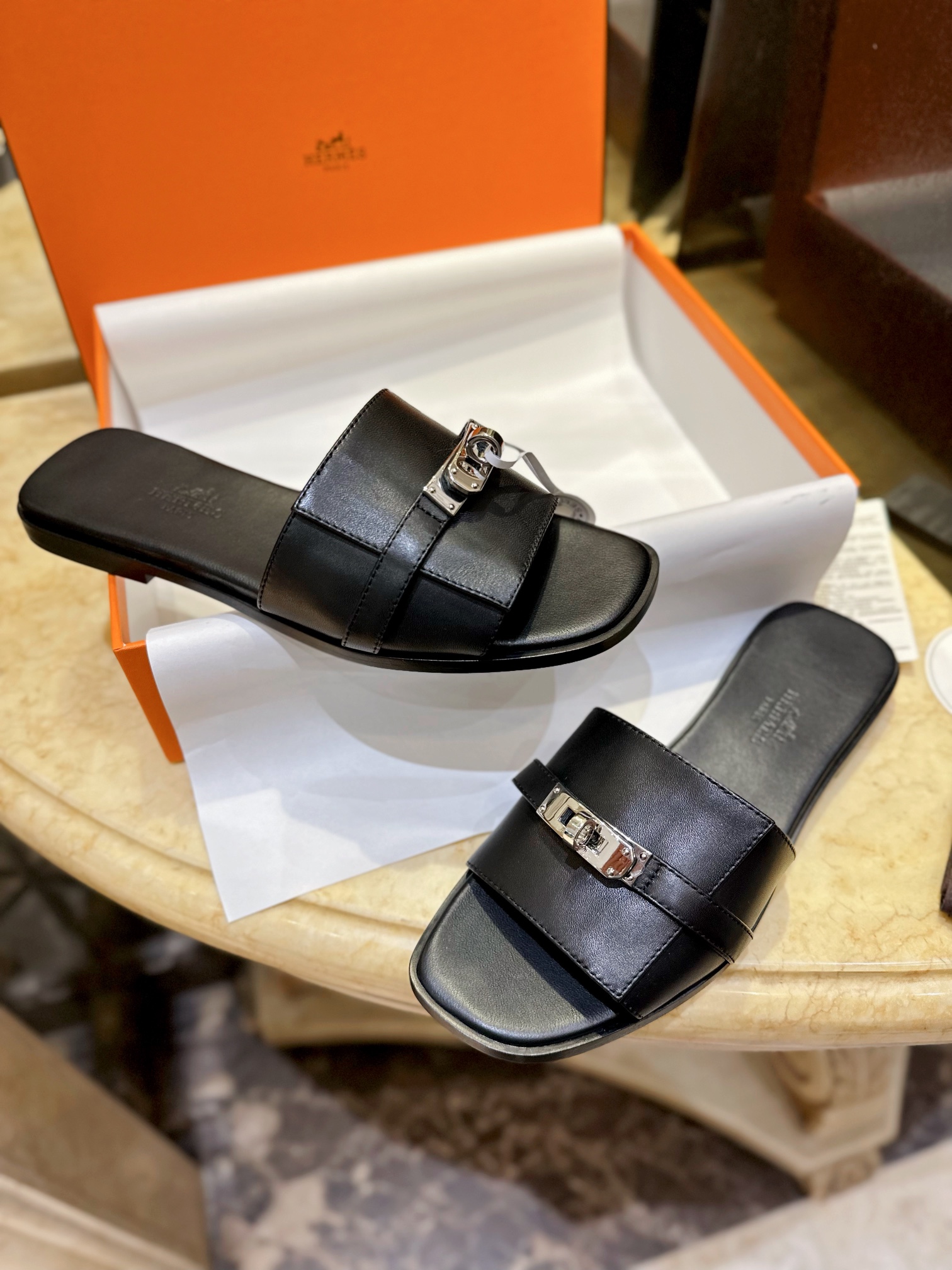 Hermes Kelly Flat Slippers